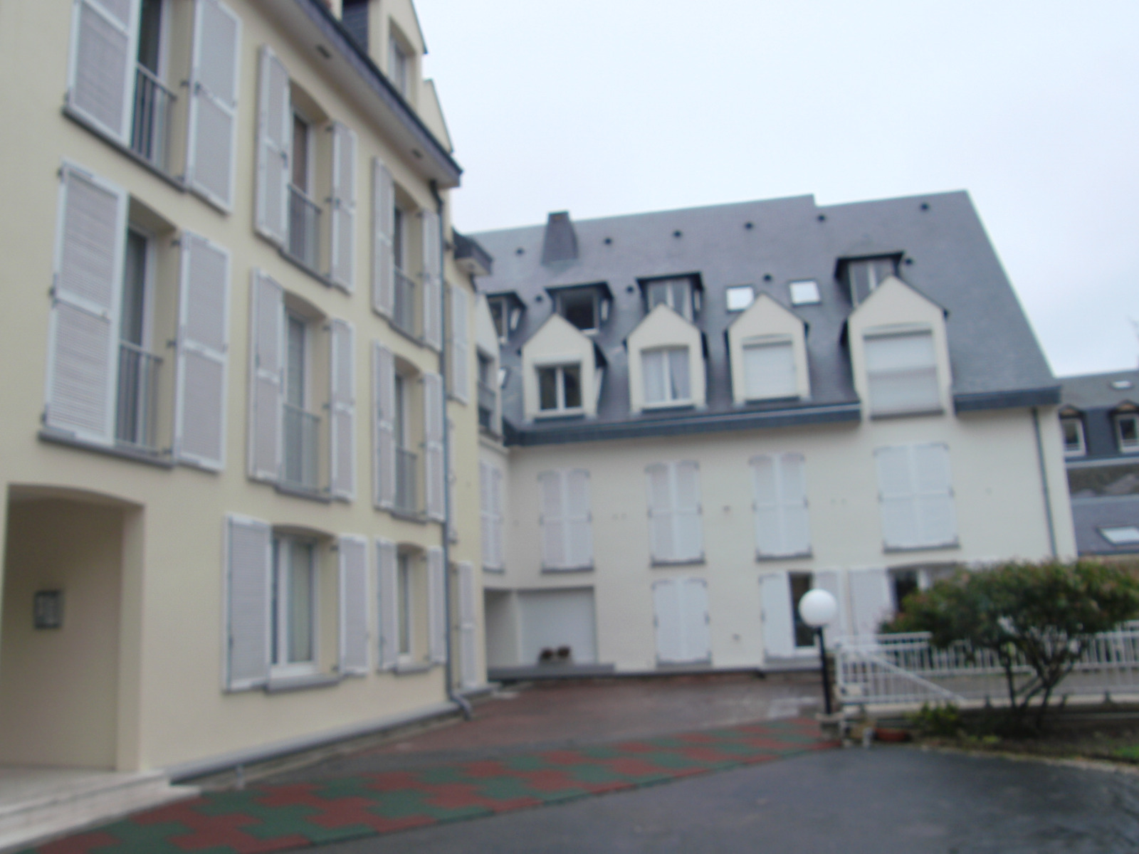 vente-vendome-hyper-centre-idealement-place-f3-residence-securisee